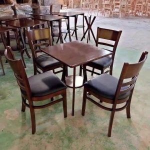 Bàn ghế quán trà sữa